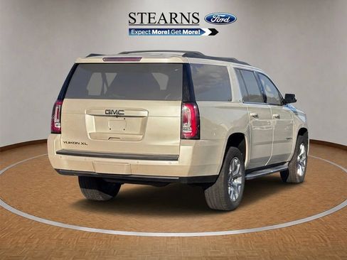 Used 2015 GMC Yukon XL SLT w/ Open Road Package AWD/4WD image 18