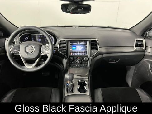 Used 2017 Jeep Grand Cherokee Altitude image 27