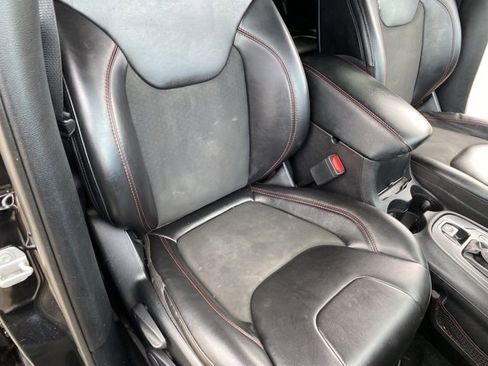 Certified 2020 Jeep Cherokee Trailhawk image 33