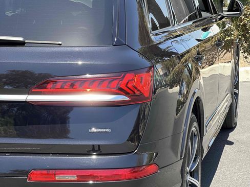 Used 2020 Audi Q7 3.0T Prestige AWD/4WD image 35
