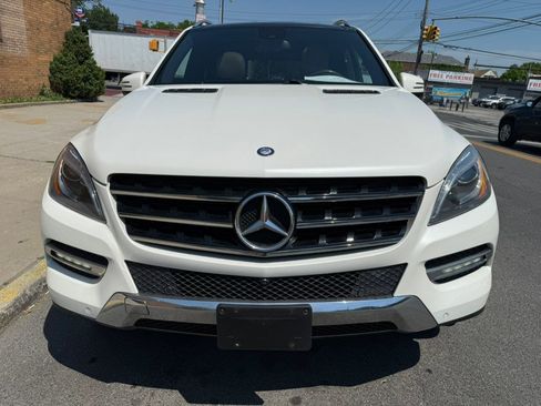 Used 2015 Mercedes-Benz ML 350 4MATIC w/ Premium 1 Package image 2