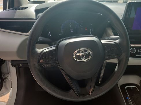 Used 2026 Toyota Corolla LE FWD image 24