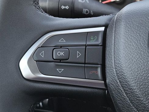 New 2026 Jeep Compass Latitude image 14