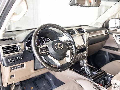 Used 2020 Lexus GX 460 Premium image 19