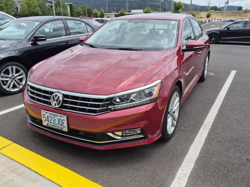 Used 2017 Volkswagen Passat 1.8T SE FWD image 8