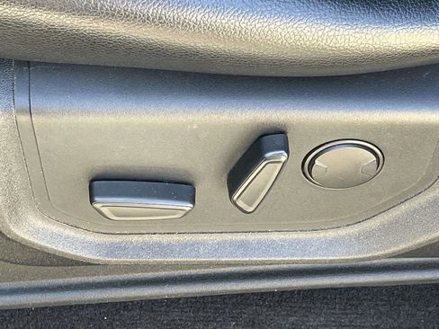 Used 2019 Ford F150 Lariat image 14