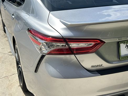 Used 2019 Toyota Camry XSE FWD image 12