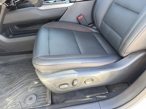 Used 2024 Chevrolet Equinox EV RS image 19