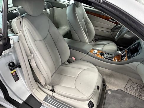 Used 2007 Mercedes-Benz SL 550 image 16