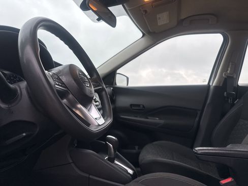 Certified 2021 Nissan Kicks S FWD image 36