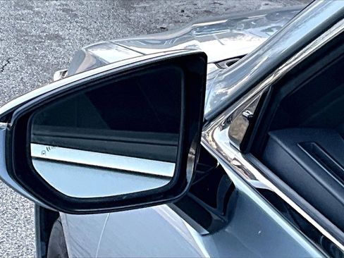 Used 2023 Lexus ES 350 image 13