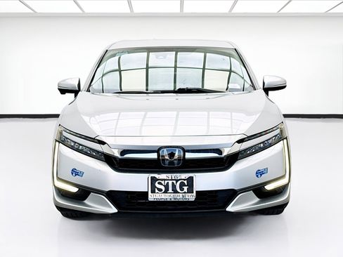 Used 2021 Honda Clarity Touring image 2