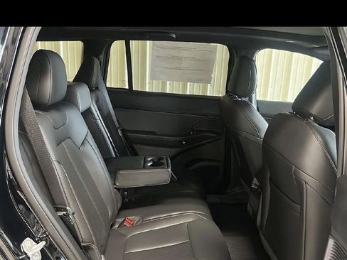 New 2026 Jeep Cherokee Limited AWD/4WD image 12