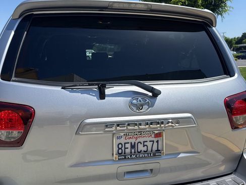 Certified 2018 Toyota Sequoia SR5 w/ Preferred Accessory Package RWD image 9