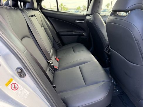 Used 2019 Lexus UX 250h w/ Premium Package AWD/4WD image 13
