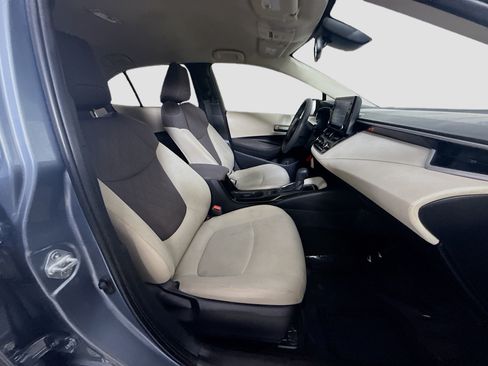 Used 2022 Toyota Corolla LE FWD image 28