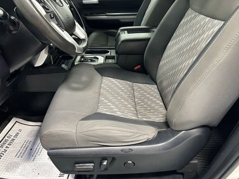 Used 2021 Toyota Tundra SR5 w/ Convenience Package AWD/4WD image 13