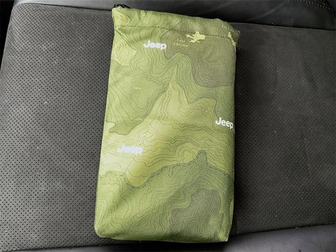 Used 2022 Jeep Grand Cherokee Laredo X image 43