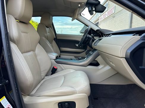 Used 2019 Land Rover Range Rover Evoque image 23