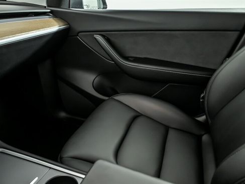 Used 2022 Tesla Model Y Performance AWD/4WD image 36