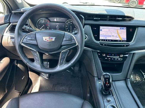 Used 2023 Cadillac XT5 Premium Luxury image 40