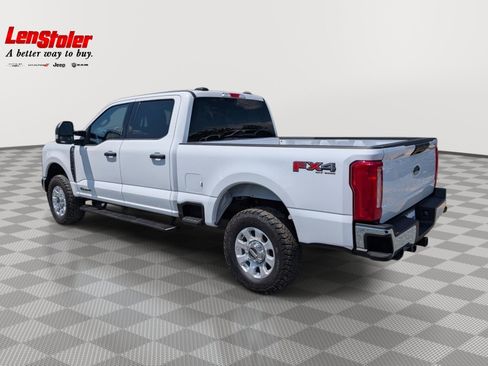 Used 2024 Ford F250 XLT w/ FX4 Off-Road Package AWD/4WD image 3