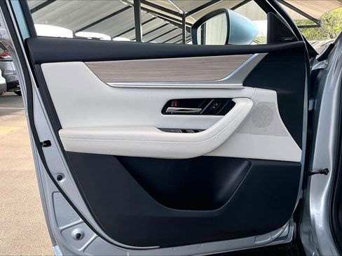 Used 2025 MAZDA CX-90 3.3 Turbo S w/ Premium Package image 22