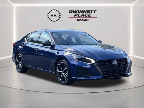 Used 2024 Nissan Altima 2.5 SR FWD image 26