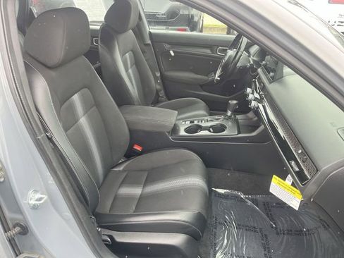 Used 2025 Honda Civic Sport image 26