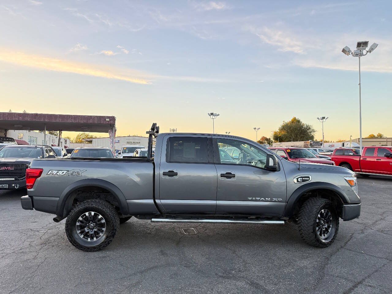 Used 2019 Nissan Titan PRO-4X AWD/4WD image 8
