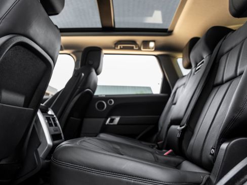 Used 2019 Land Rover Range Rover Sport HSE AWD/4WD image 30