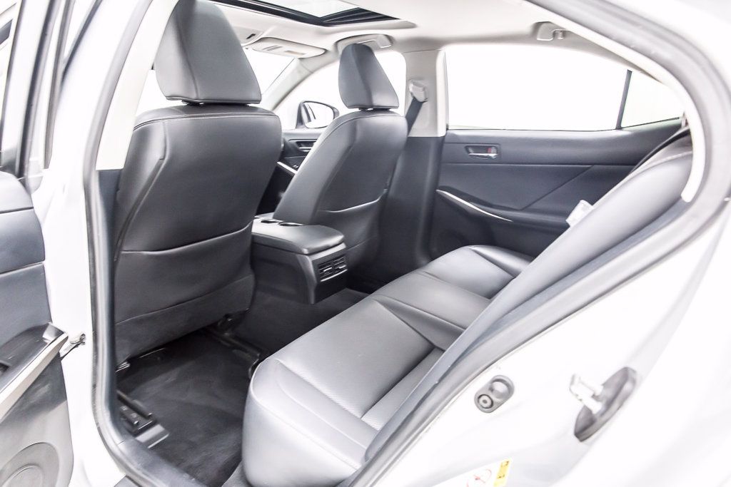 Used 2016 Lexus IS 200t RWD image 30