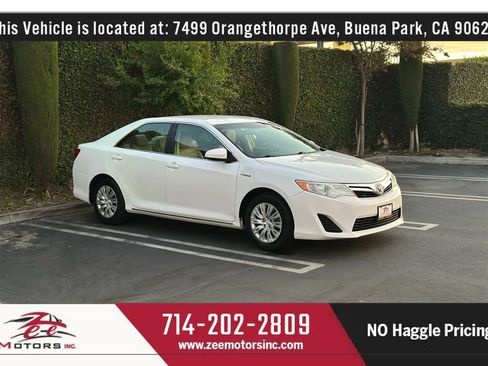 Used 2014 Toyota Camry LE image 4