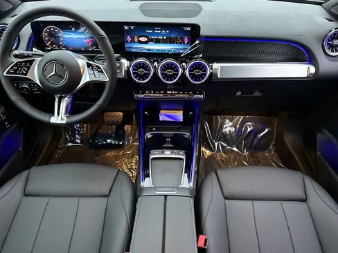 New 2026 Mercedes-Benz GLB 250 image 12