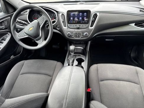 Used 2023 Chevrolet Malibu LT FWD image 35