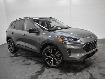 Used 2022 Ford Escape SE w/ SE Sport Appearance Package