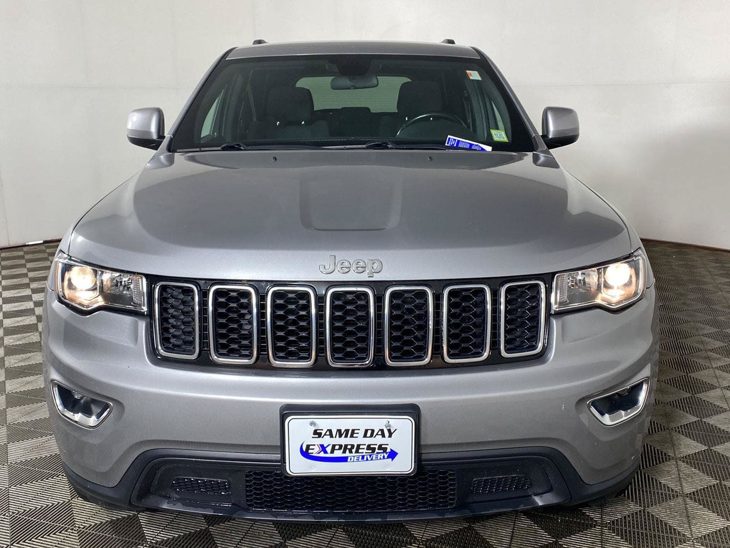 Used 2021 Jeep Grand Cherokee Laredo AWD/4WD image 7