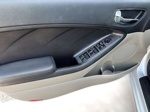 Used 2014 Kia Forte LX FWD image 14