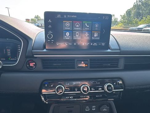 Used 2025 Honda Pilot Elite image 15
