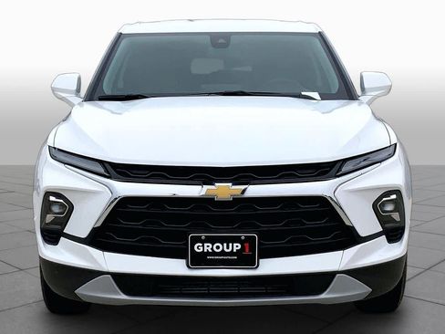 Used 2025 Chevrolet Blazer LT FWD image 3