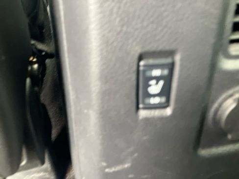 Used 2019 Nissan Titan PRO-4X w/ Pro-4x Convenience Package AWD/4WD image 34