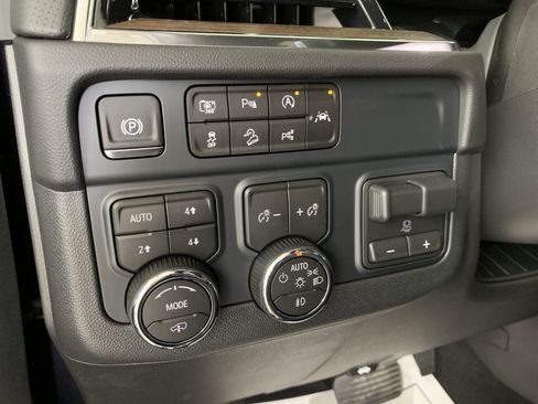 New 2026 Chevrolet Tahoe High Country image 24