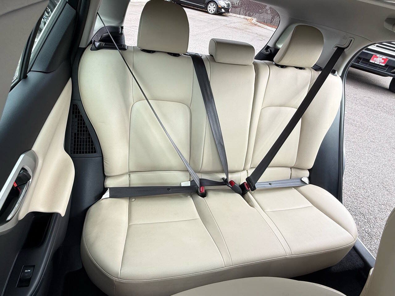 Used 2013 Lexus CT 200h w/ Seat Comfort Pkg FWD image 8