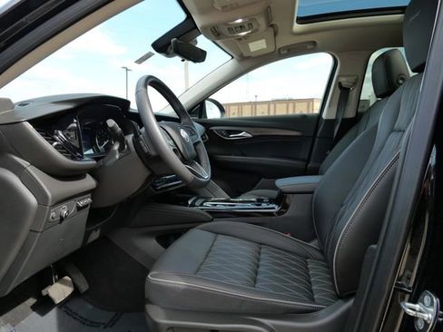 Used 2023 Buick Envision Avenir AWD/4WD image 11