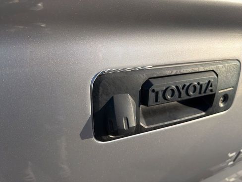 Used 2021 Toyota Tundra SR5 AWD/4WD image 12