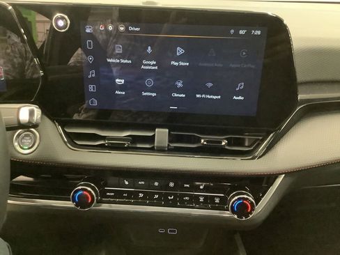 Used 2025 Chevrolet Equinox RS AWD/4WD image 13