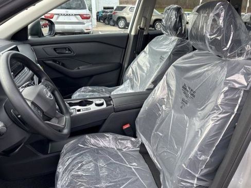 Certified 2025 Nissan Rogue S AWD/4WD image 11