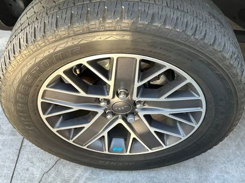 Used 2023 Jeep Wrangler Unlimited Sahara image 15