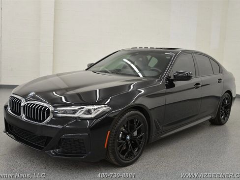Used 2022 BMW 530i w/ M Sport Package image 3