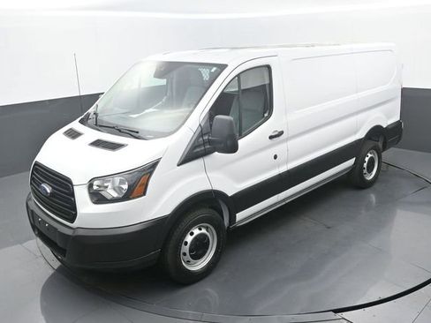 Used 2019 Ford Transit 250 130 Low Roof image 29